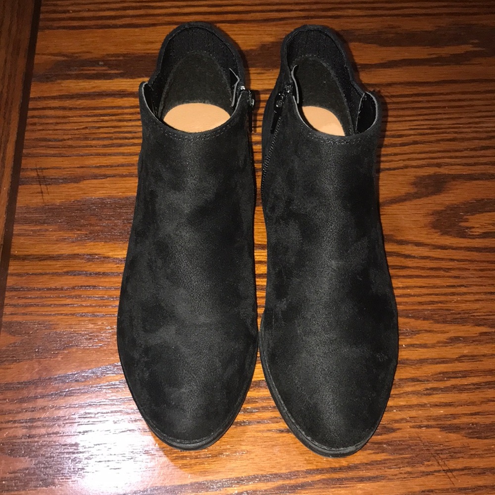 Women’s Black Suede Booties Size 7.5 M